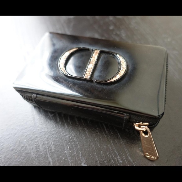 ✨HOST PICK!✨ 🎄🎁Dior Colour Design Holiday Eye Palette, Glow & Smoky. BNIB HTF - Picture 3 of 3